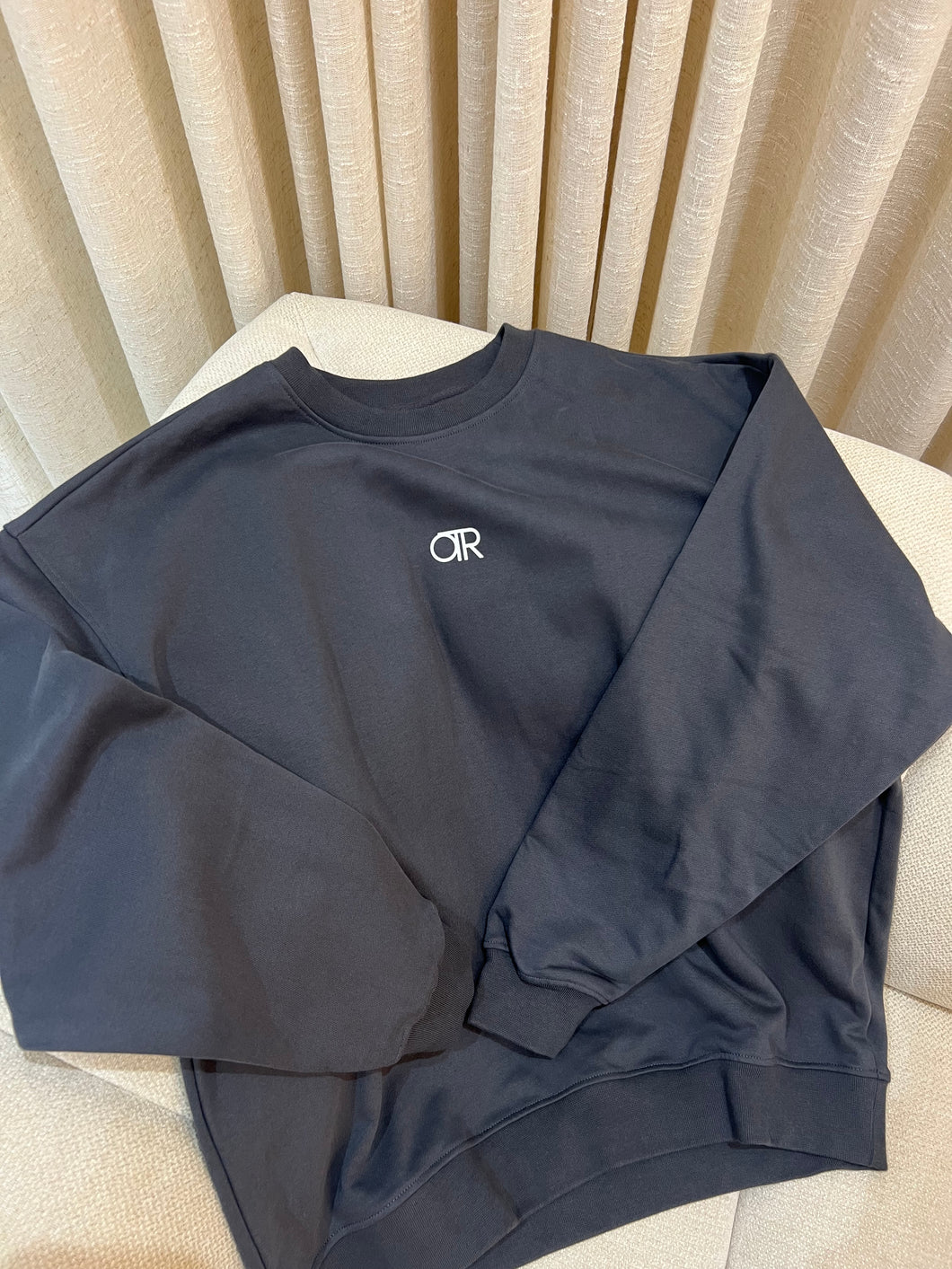 Boyfriend Sweater. Charcoal.