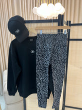 Load image into Gallery viewer, Boyfriend Sweater. Black.

