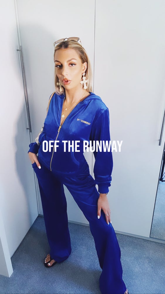 JACKET. ROYAL BLUE.